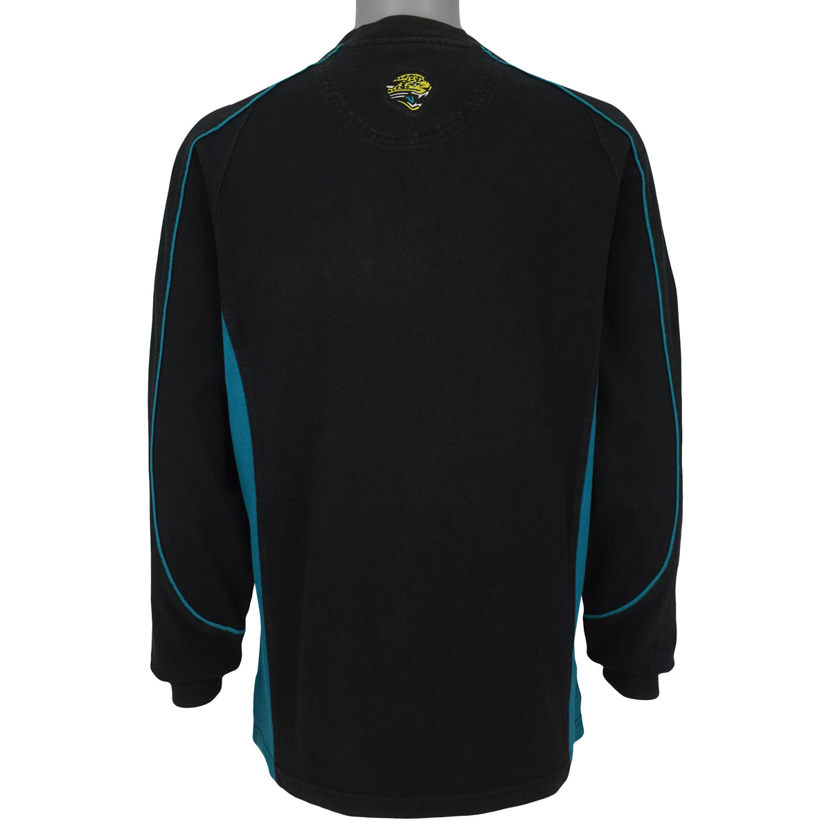 Back of the Jaguars top with small embroidered upper logo