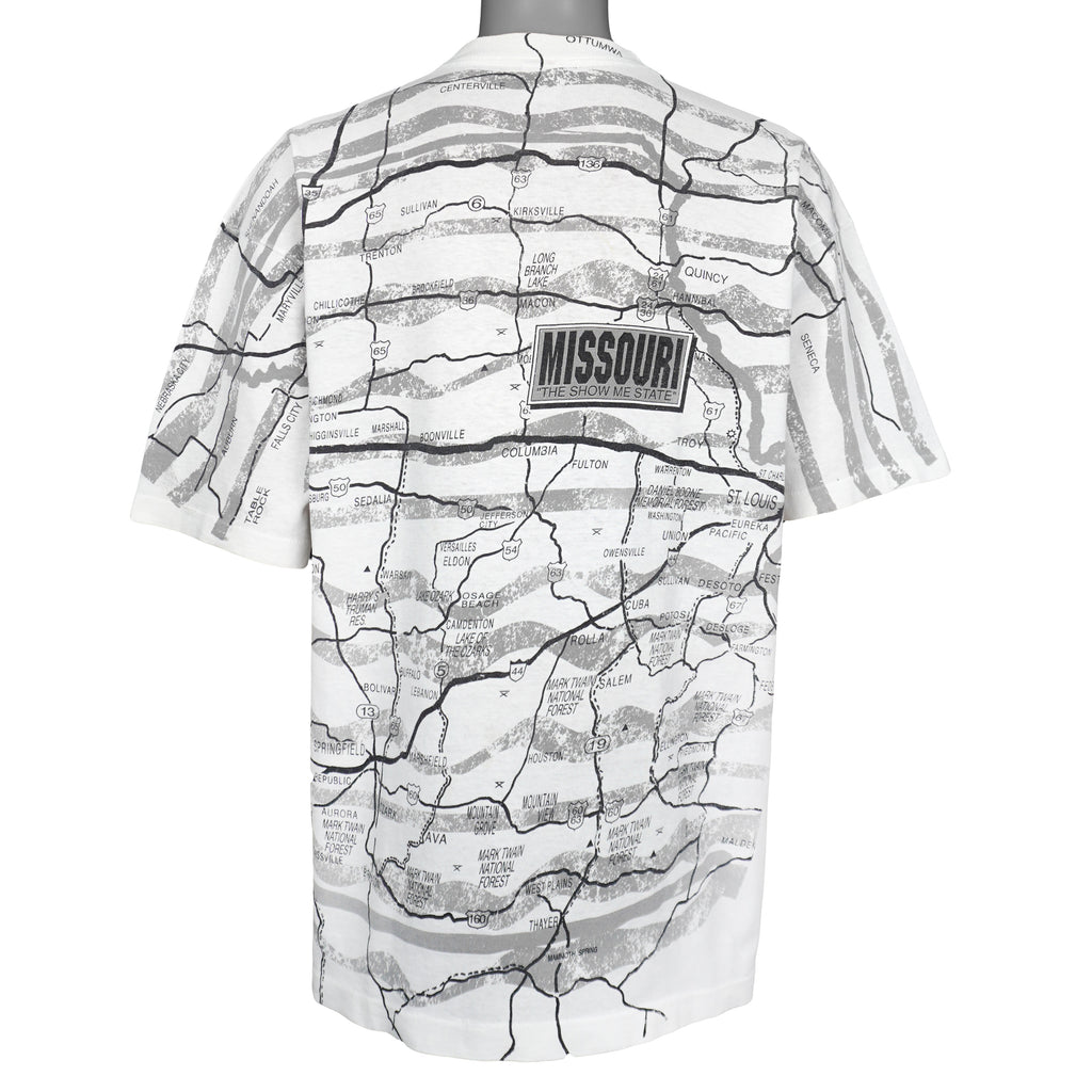 Vintage (Fruit Of The Loom) - Missouri Map All Over Print T-Shirt 1990s X-Large Vintage Retro