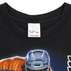 Vintage NHL - Philadelphia Flyers Hockey Player Graphic T-Shirt 1990s X-Large in black