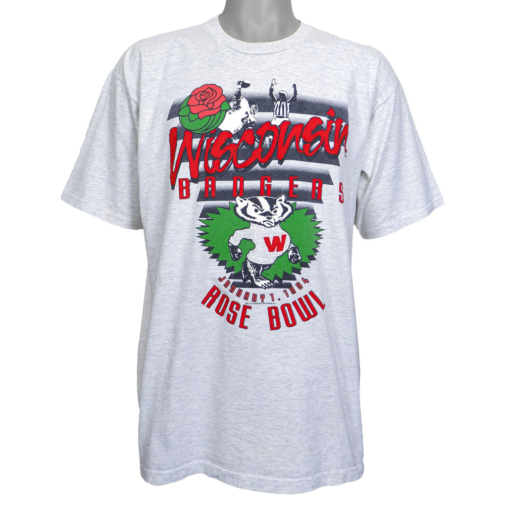 NCAA - Wisconsin Badgers Spell-Out T-Shirt 1990s X-Large Vintage Retro Football