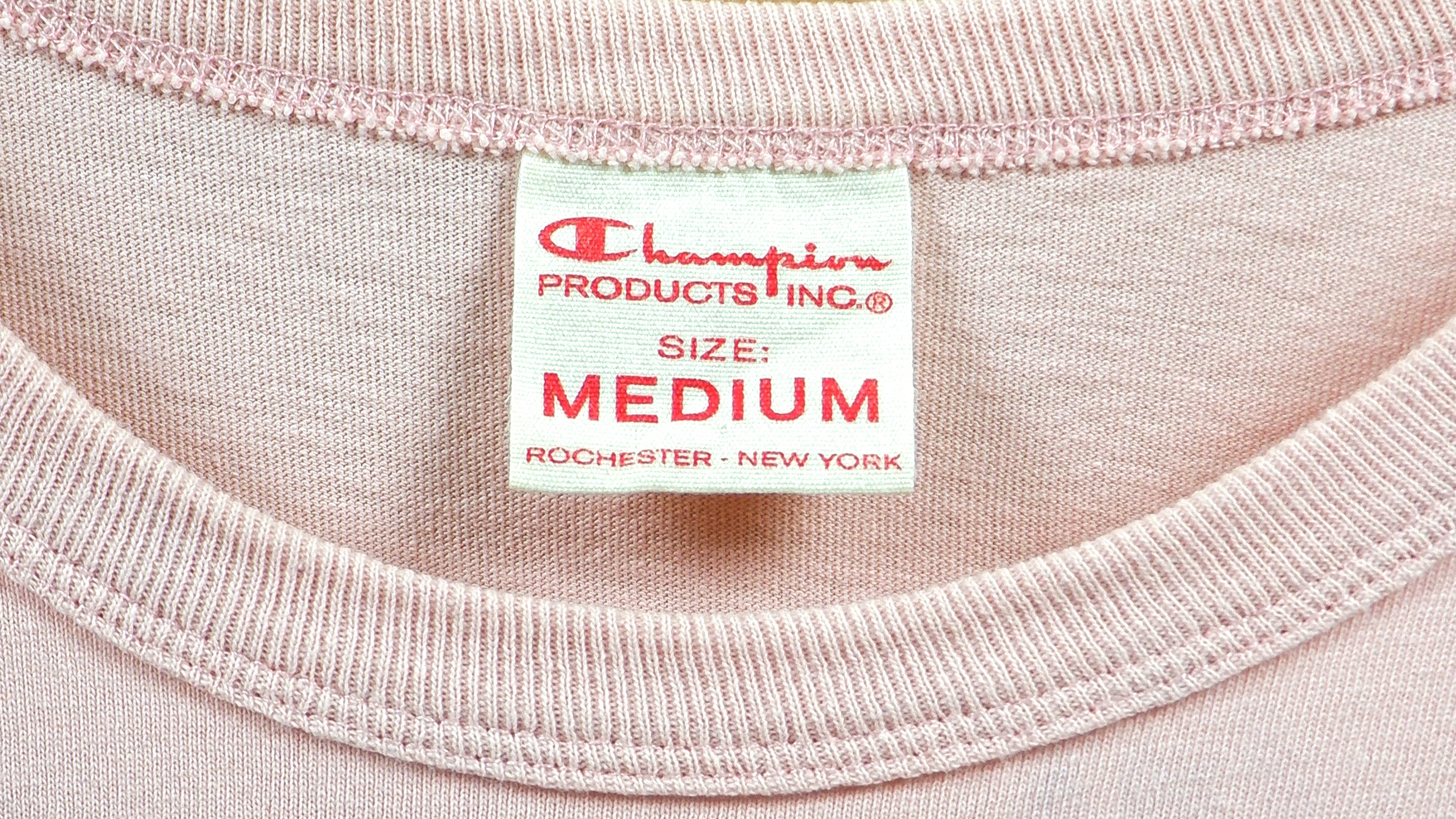 Champion - Pink Spell-Out T-Shirt 1990s Medium Vintage Retro