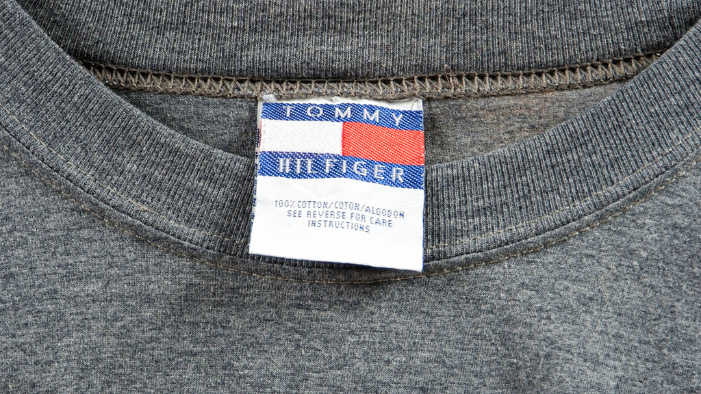 Tommy Hilfiger - Dark Grey Spell-Out T-Shirt 1990s Large Vintage Retro