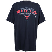 NBA (Logo Athletic) - Chicago Bulls Basketball Club T-Shirt 1990s X-Large Vintage Retro Basketball