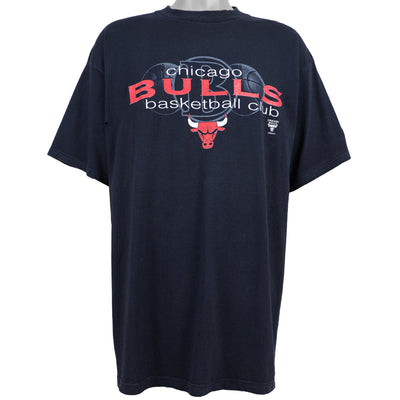 NBA (Logo Athletic) - Chicago Bulls Basketball Club T-Shirt 1990s X-Large