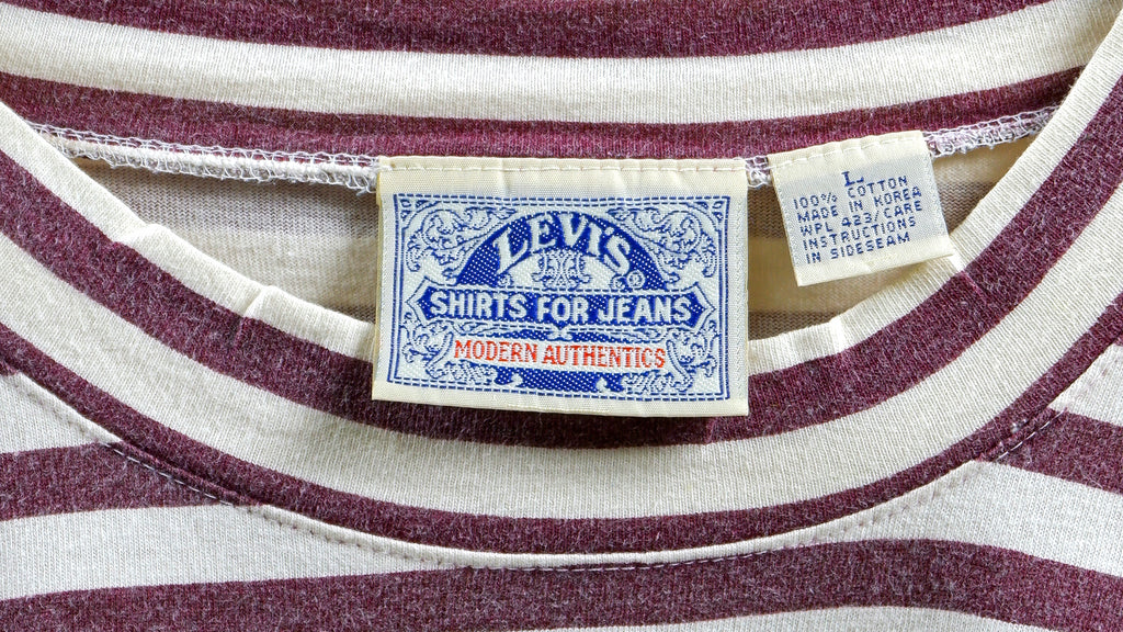 Levis - Red Stripes Spell-Out T-Shirt 1990s Large Vintage Retro