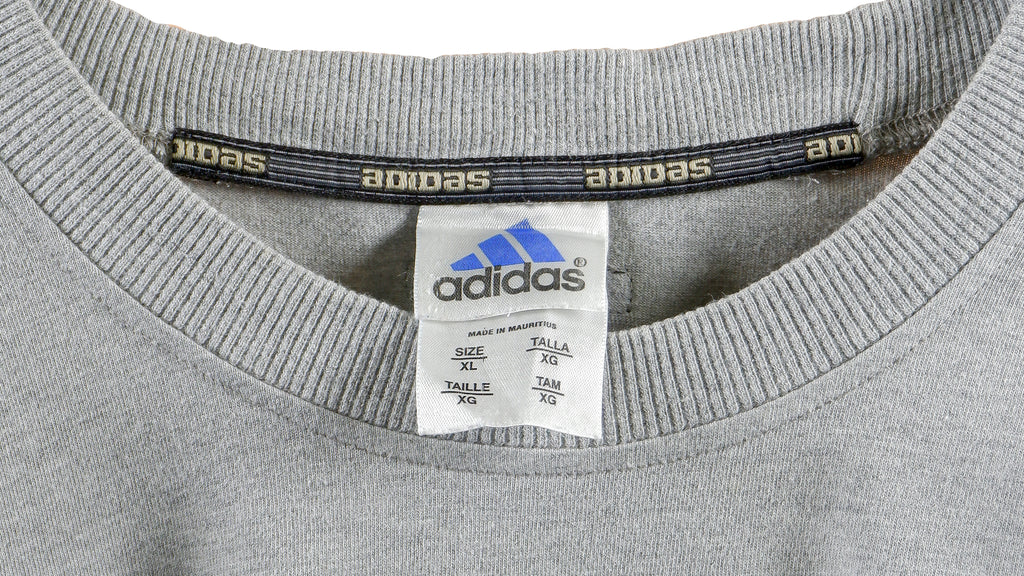 Adidas - Grey with Black Spell-Out T-Shirt 1990s X-Large Vintage Retro