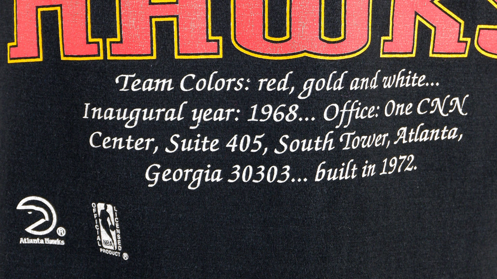 NBA (Home Team Advantage) - Atlanta Hawks Spell-Out T-Shirt 1990s X-Large Retro Basketball