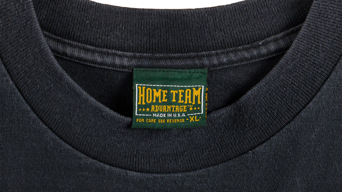 NBA (Home Team Advantage) - Atlanta Hawks Spell-Out T-Shirt 1990s X-Large Retro Basketball