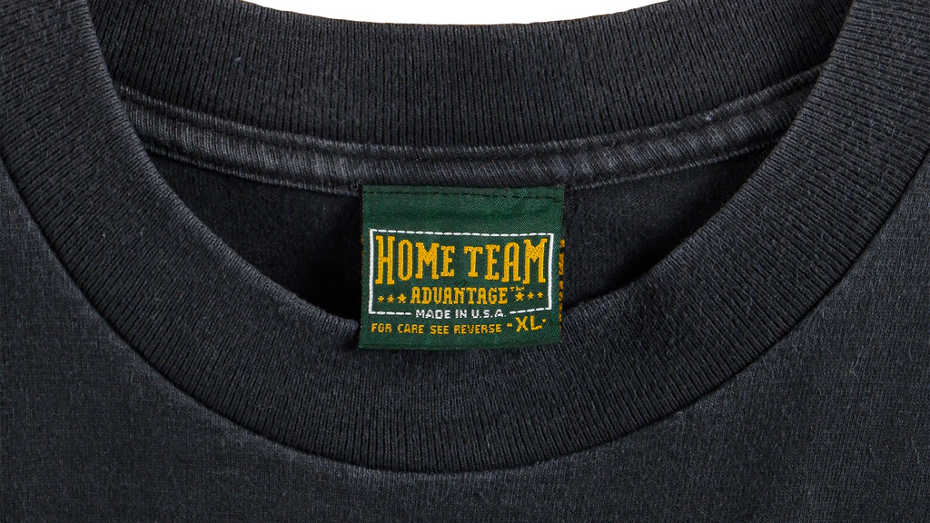 NBA (Home Team Advantage) - Atlanta Hawks Spell-Out T-Shirt 1990s X-Large Retro Basketball