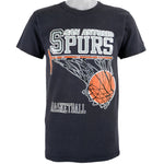 Champion - San Antonio Spurs Basketball Spell-Out T-Shirt 1990s Medium