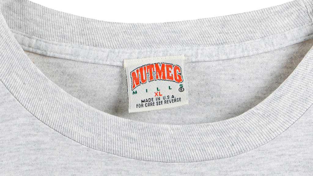 NFL (Nutmeg) - New England Patriots Spell-Out T-Shirt 1993 X-Large Vintage Retro Football