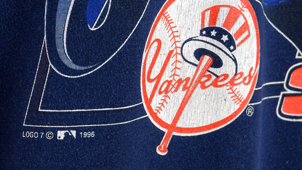 MLB (Logo 7) - New York Yankees T-Shirt 1996 Large Vintage Retro Baseball