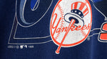MLB (Logo 7) - New York Yankees T-Shirt 1996 Large Vintage Retro Baseball
