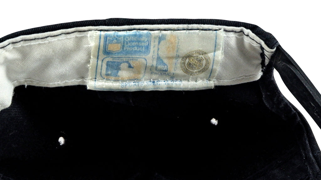 NBA (The Twill) - Chicago Bulls Snapback Hat 1992 Adjustable Vintage Retro Basketball
