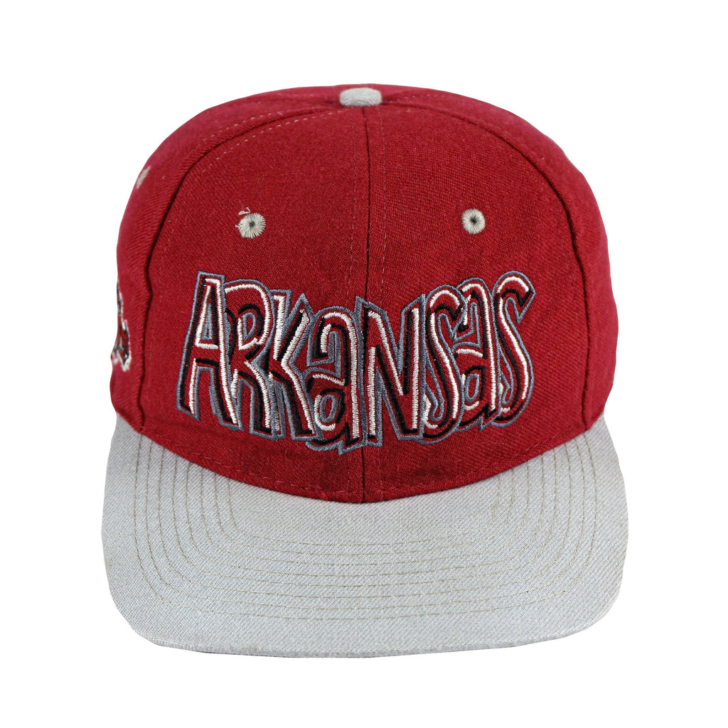 NCAA (TOW) - Arkansas Razorbacks Fitted Hat 1990s 7½ Vintage Retro Football