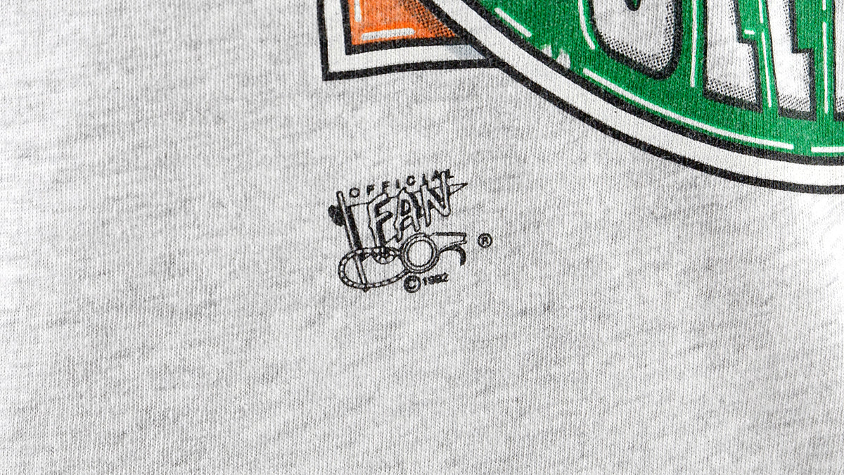 NBA (Official Fan) - Boston Celtics Spell-Out T-Shirt 1992 Large Vintage Retro Basketball