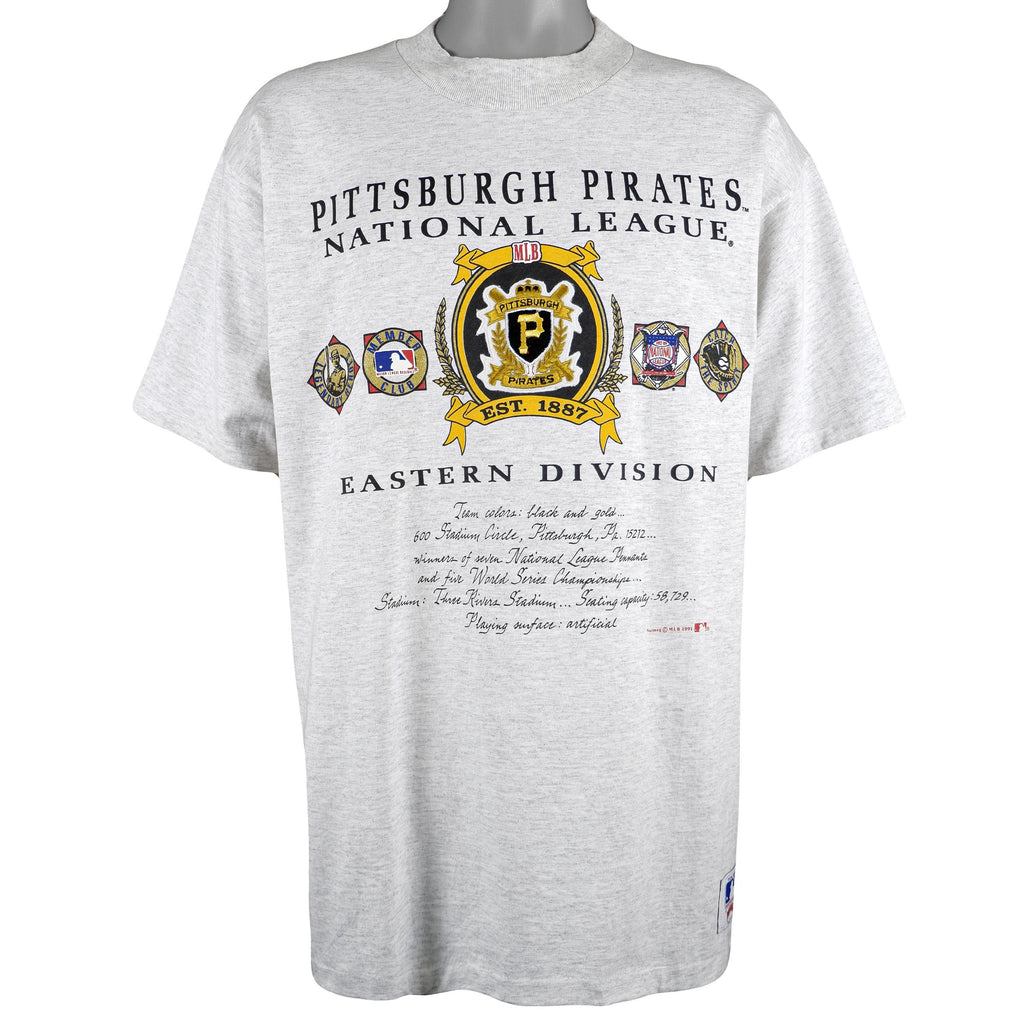 MLB (Nutmeg) - Pittsburgh Pirates Spell-Out Deadstock T-Shirt 1991 X-Large Vintage Retro Baseball