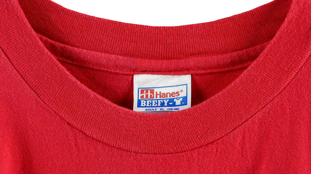 Vintage (Hanes) - Hooters, Kansas City Chiefs T-Shirt 1990s X-Large Vintage Retro Football