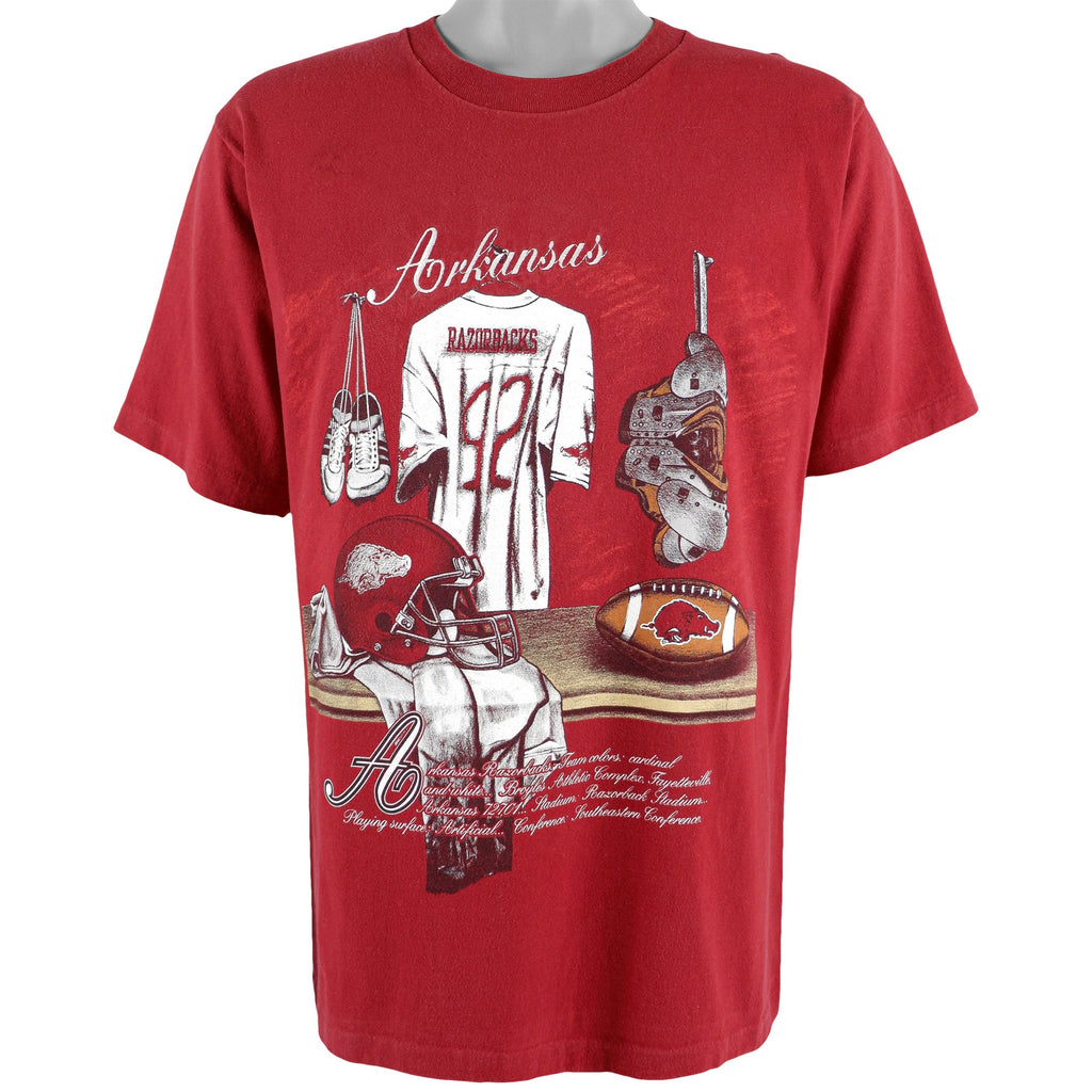 NCAA (Nutmeg) - Arkansas Razorbacks Spell-Out T-Shirt 1990s Large Vintage Retro Football College