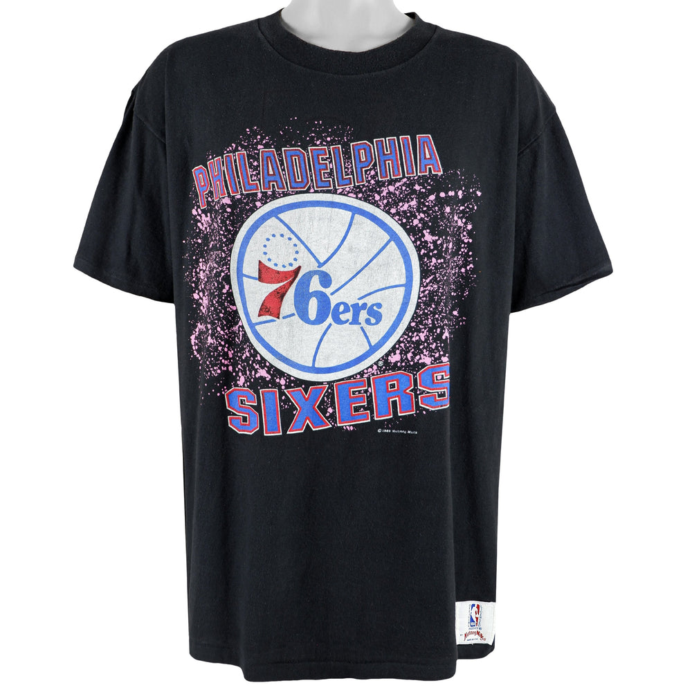 NBA (Nutmeg) - Philadelphia 76 Sixers T-Shirt 1989 X-Large Vintage Retro Basketball
