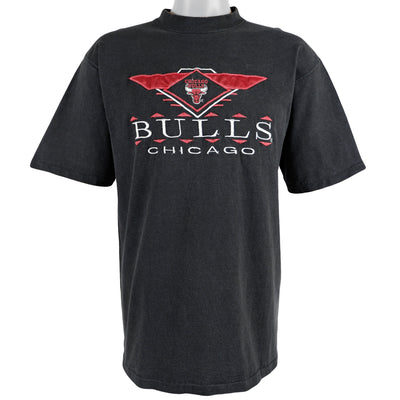 NBA (Logo Athletic) - Chicago Bulls Spell-Out T-Shirt 1990s Large