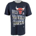 NBA (Nutmeg) - Chicago Bulls Spell-Out T-Shirt 1993 Large Vintage Retro Basketball