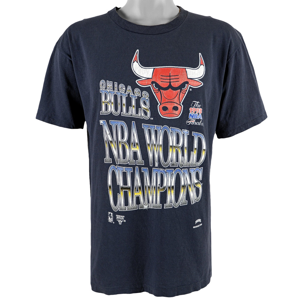 NBA (Nutmeg) - Chicago Bulls Spell-Out T-Shirt 1993 Large Vintage Retro Basketball