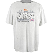 NBA (Logo 7) - San Antonio Spurs Spell-Out T-Shirt 1999 X-Large Vintage Retro Basketball