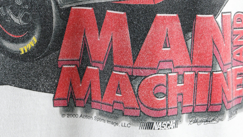 NASCAR (Chase) - Dale Earnhardt, Man and Machine T-Shirt 2000 Medium Vintage Retro