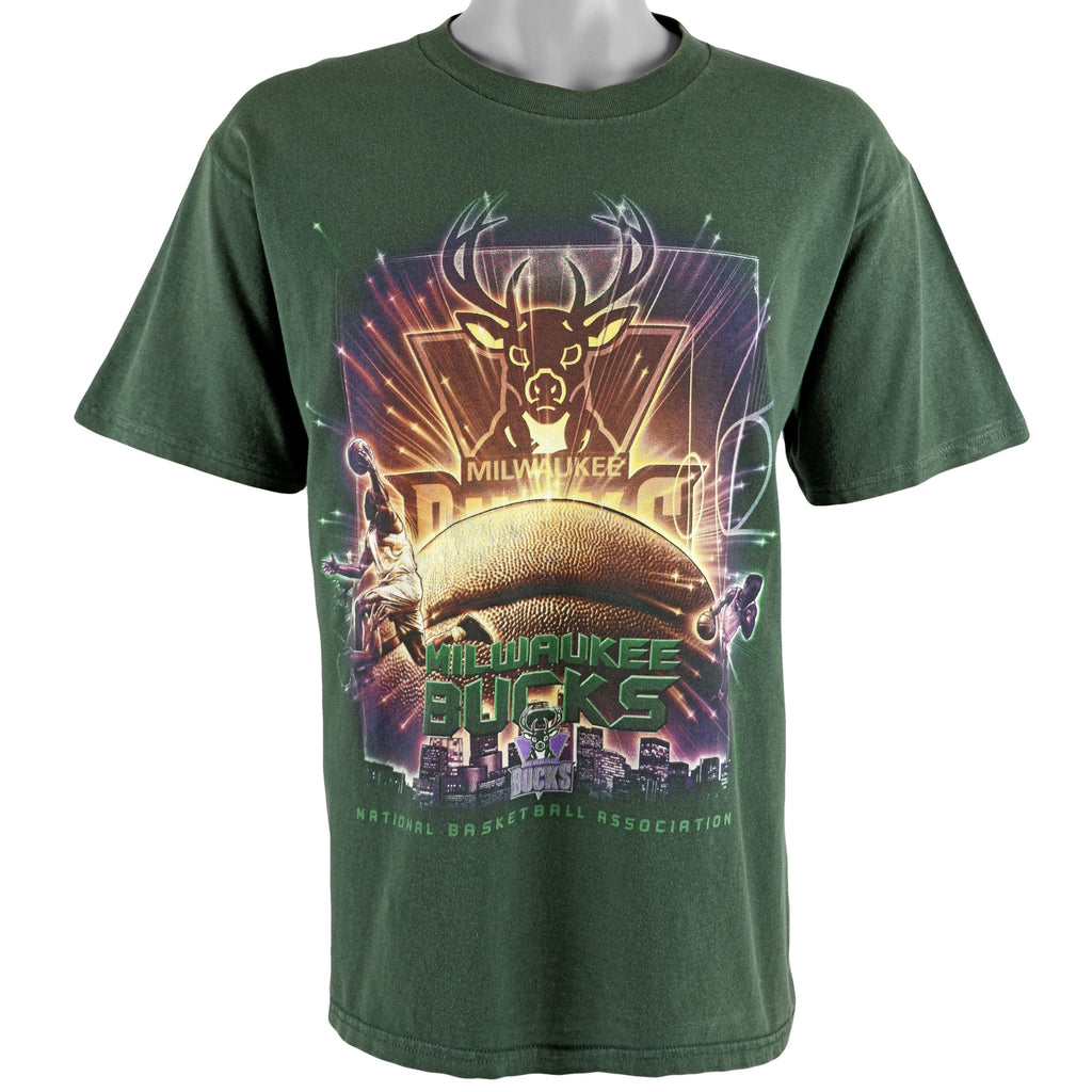 NBA (CSA) - Milwaukee Bucks T-Shirt 1990s Large Vintage Retro Basketball