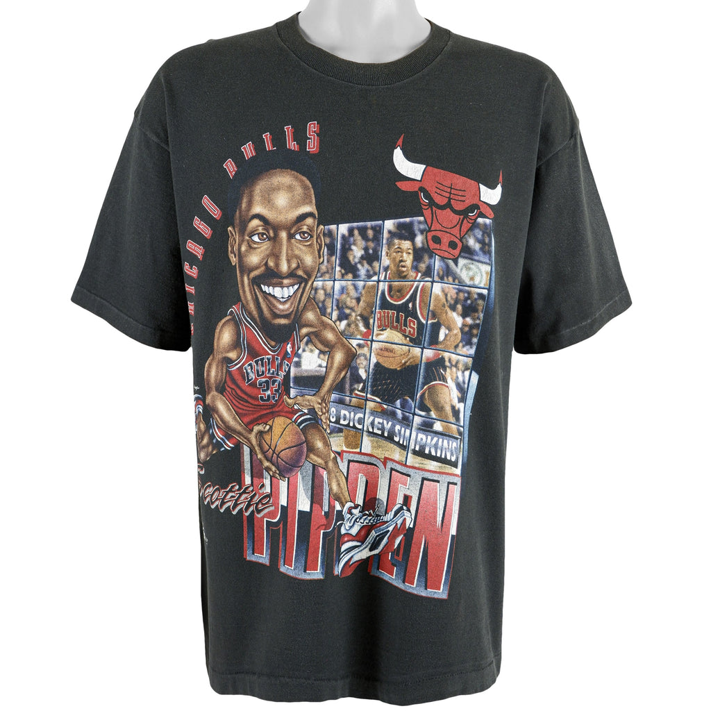 NBA (Pro Player) - Chicago Bulls - Scottie Pippen #33 T-Shirt 1990s X-Large Vintage Retro Basketball