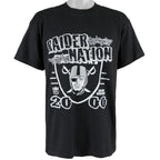 NFL (Gildan) - Oakland Raiders Spell-Out T-Shirt 2000 Large Vintage Retro Football