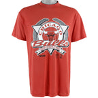 NBA (Trench) - Chicago Bulls Spell-Out T-Shirt 1990s Large Vintage Retro Basketball
