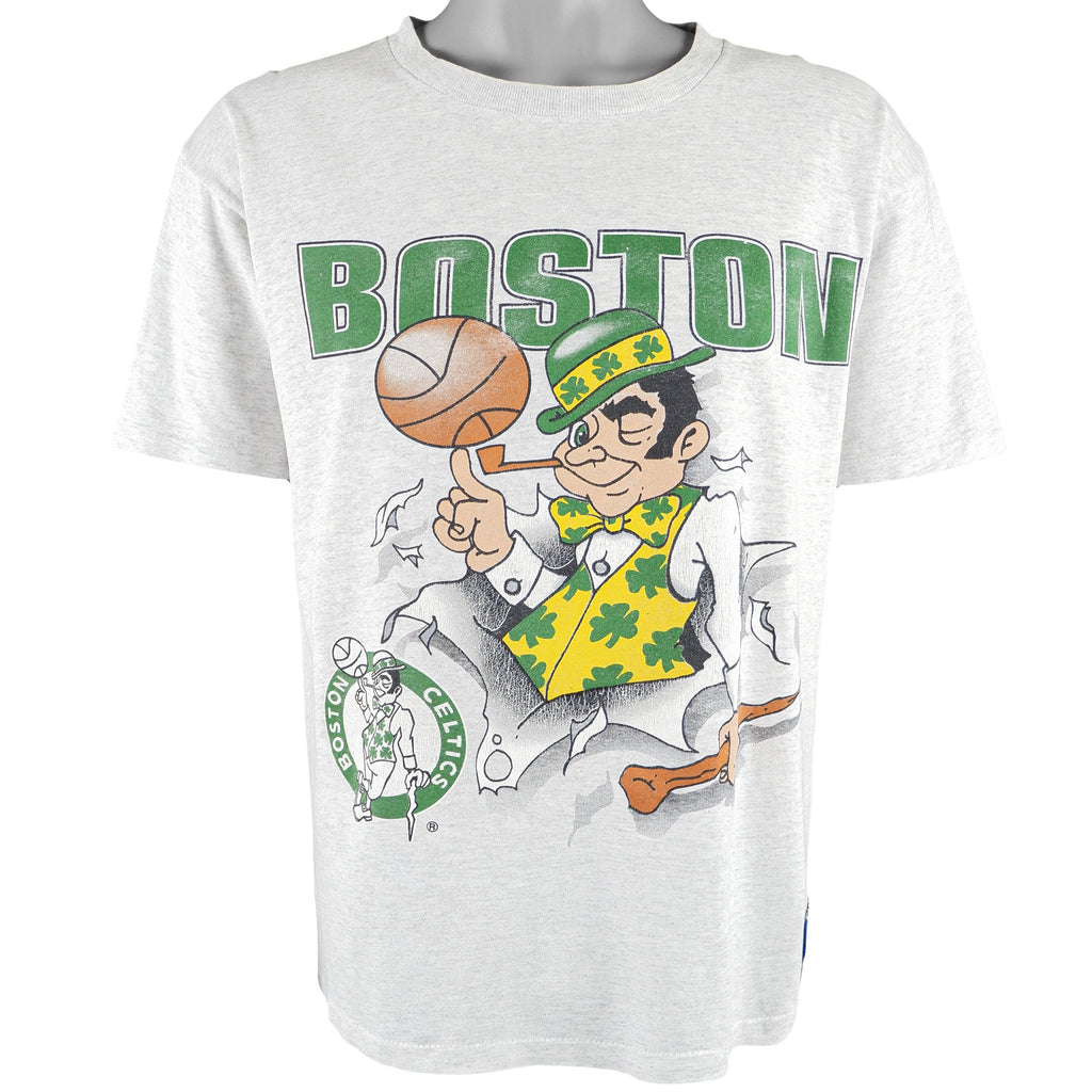 NBA (Nutmeg) - Boston Celtics Spell-Out T-Shirt 1990s Large Vintage Retro Basketball