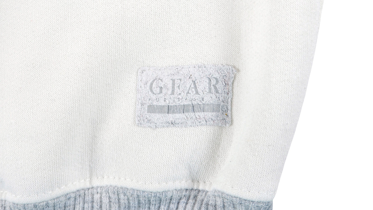 Vintage (Gear) - White International Ski Sweatshirt 1990s Medium Vintage Retro