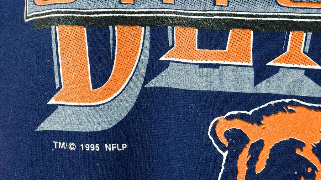 NFL (Logo 7) - Chicago Bears Crew Neck Sweatshirt 1995 Large Vintage Retro Football