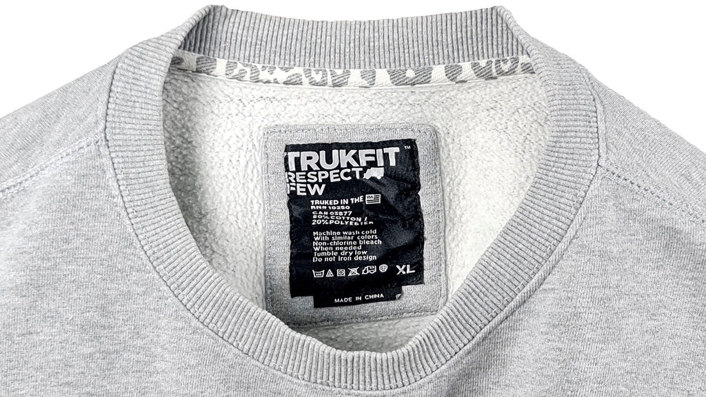 Vintage (TRUKFIT) - Grey  Spell-Out Crew Neck Sweatshirt 2000s X-Large Vintage Retro