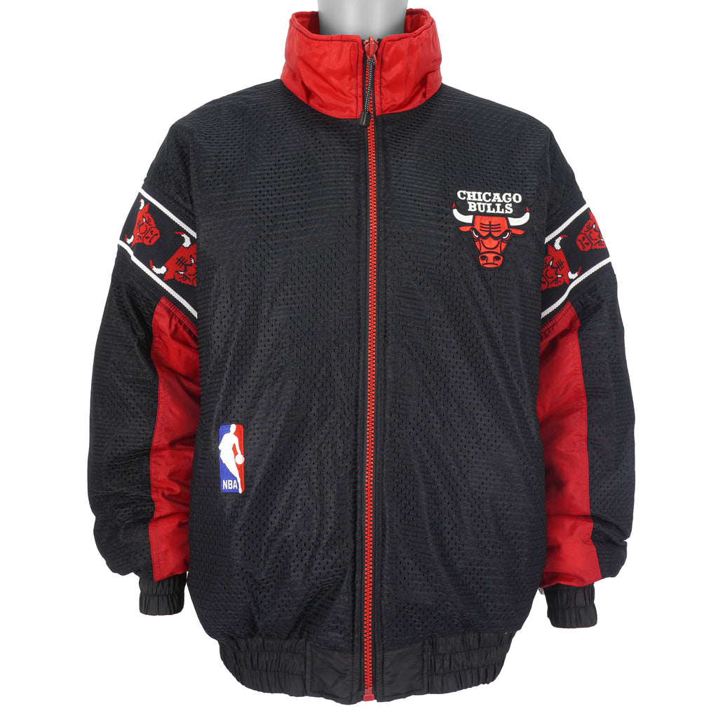 NBA (Pro Player) - Chicago Bulls Spell-Out Reversible Jacket 1990s X-Large Vintage Retro Basketball