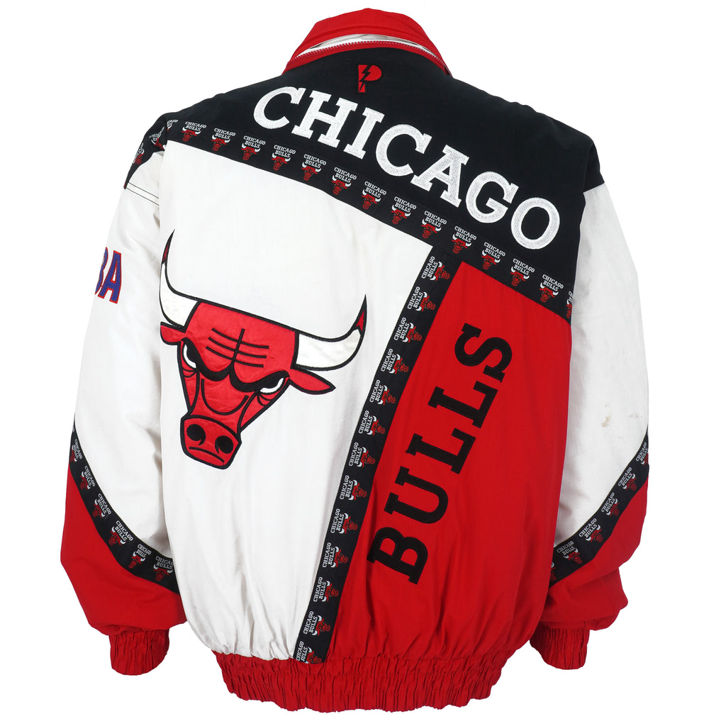 NBA (Pro Player) - Chicago Bulls Spell-Out Jacket 1990s X-Large Vintage Retro Basketball