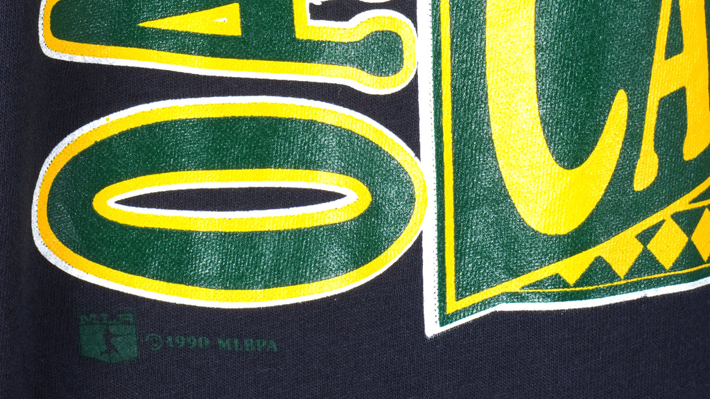 MLB (Nutmeg) - Oakland Athletics Spell-Out T-Shirt 1990 X-Large Vintage Retro Baseball