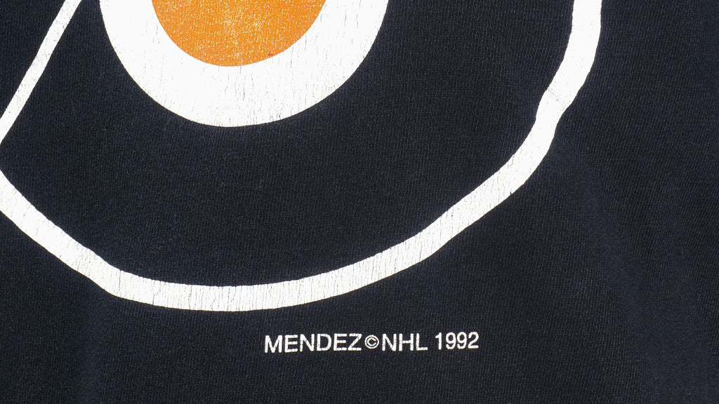 NHL (Mendez) - Philadelphia Flyers Big Spell-Out T-Shirt 1992 Large Vintage Retro Hockey