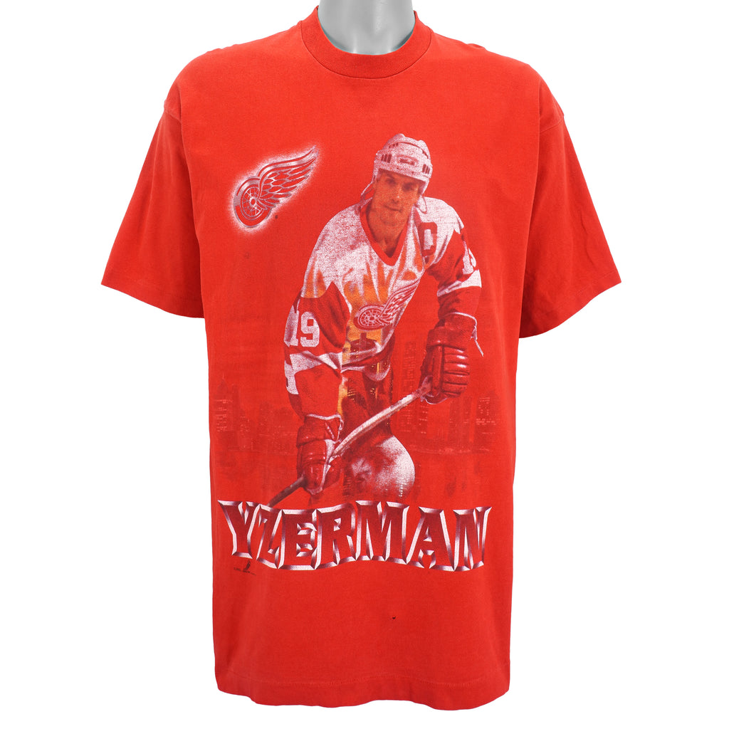NHL (Salem) - Detroit Red Wings -Steve Yzerman #19 Big Logo T-Shirt 1990s X-Large Vintage Retro Hockey