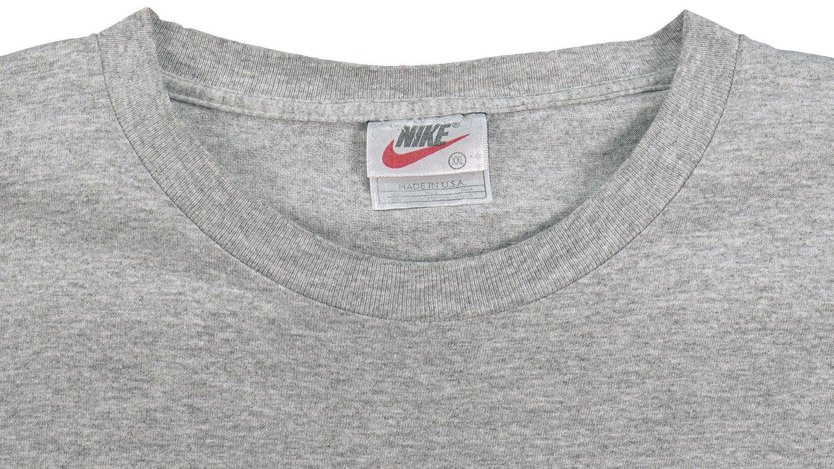 Nike - Oakland Raiders, The Will To Win Spell-Out T-Shirt 1990s XX-Large Vintage Retro Football
