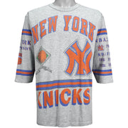 NBA (Long Gone) - New York Knicks Spell-Out T-Shirt 1990s Large Vintage Retro Basketball