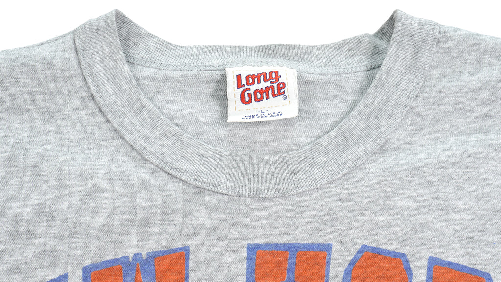 NBA (Long Gone) - New York Knicks Spell-Out T-Shirt 1990s Large Vintage Retro Basketball