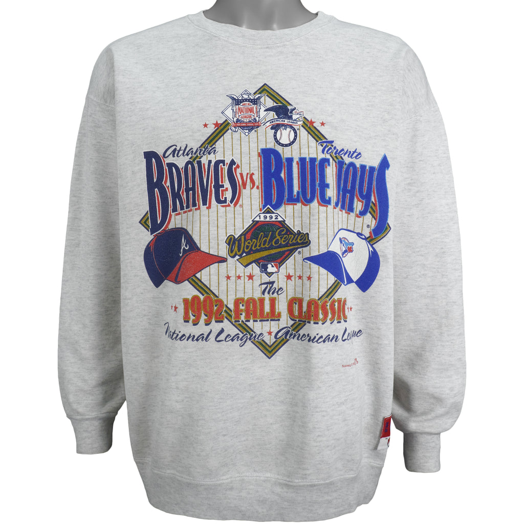 MLB (Nutmeg) - World Series, Blue Jays VS Braves Crew Neck Sweatshirt 1992 X-Large Vintage Retro Baseball