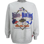 MLB (Nutmeg) - World Series, Blue Jays VS Braves Crew Neck Sweatshirt 1992 X-Large Vintage Retro Baseball