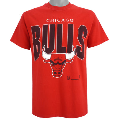 NBA (Hanes) - Red Chicago Bulls T-Shirt 1990s Medium