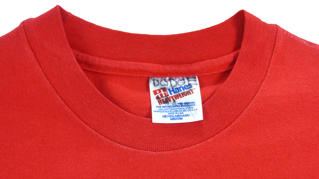 NBA (Hanes) - Red Chicago Bulls T-Shirt 1990s Medium Vintage Retro Basketball