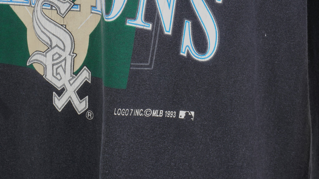 MLB (Logo 7) - Chicago White Sox, American League West Champion T-Shirt 1993 X-Large Vintage Retro Baseball